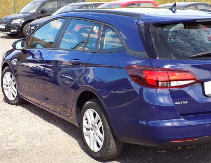 Opel Astra 6