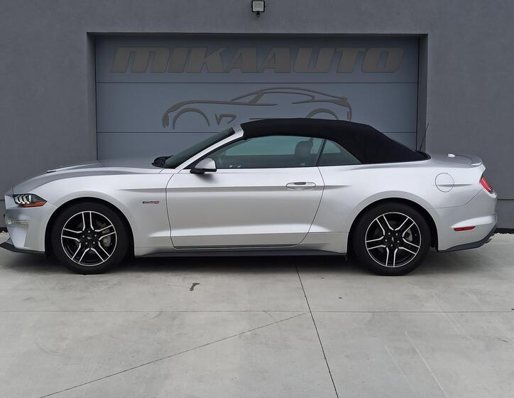 Ford Mustang 6