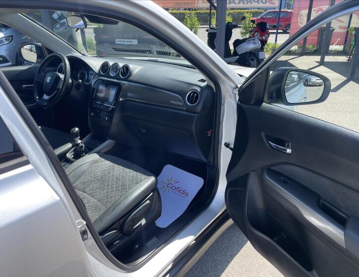 Suzuki Vitara 23