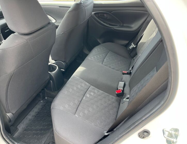 Toyota Yaris 15