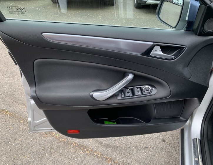 Ford Mondeo 13