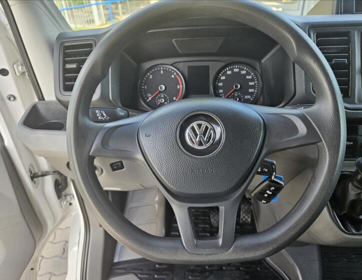 Volkswagen Crafter 9