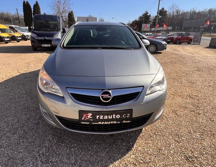 Opel Astra 8