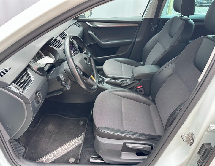 Škoda Octavia 9