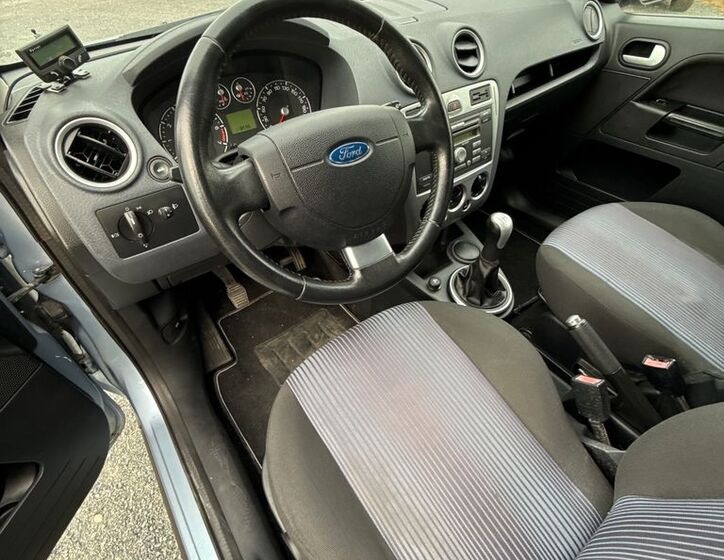Ford Fusion 22