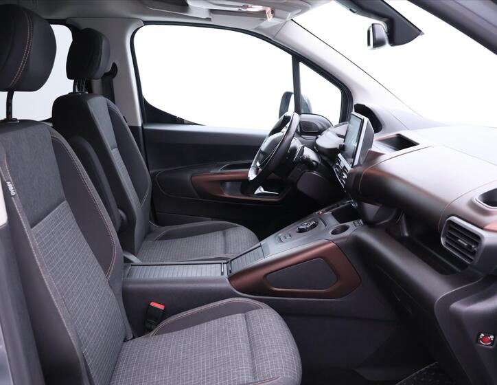 Peugeot Rifter 14
