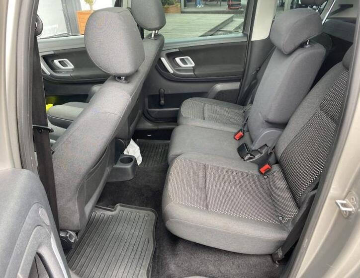 Škoda Roomster 11