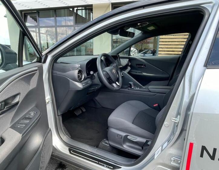 Toyota C-HR 12