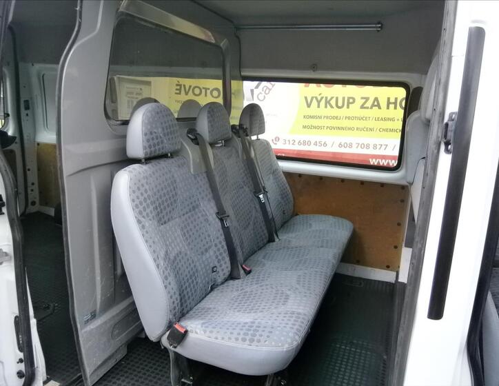 Ford Transit 9