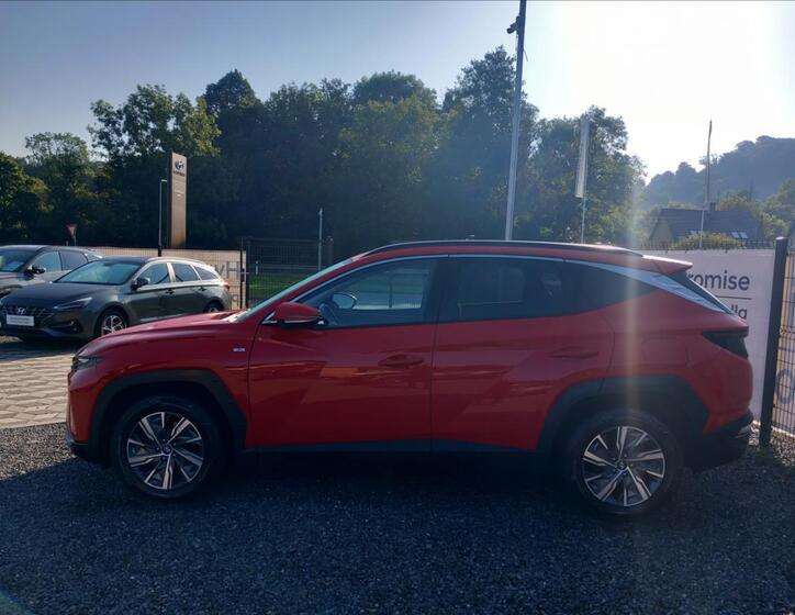 Hyundai Tucson 4