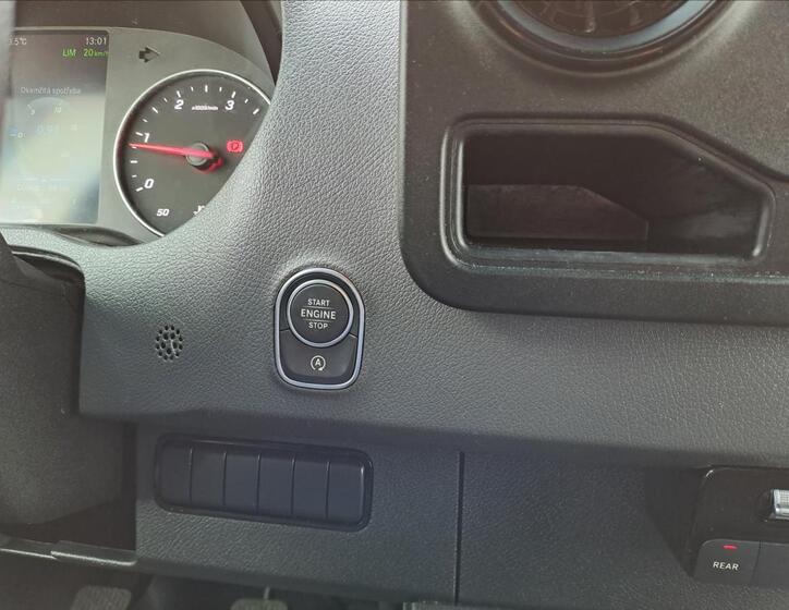 Mercedes-Benz Sprinter 13