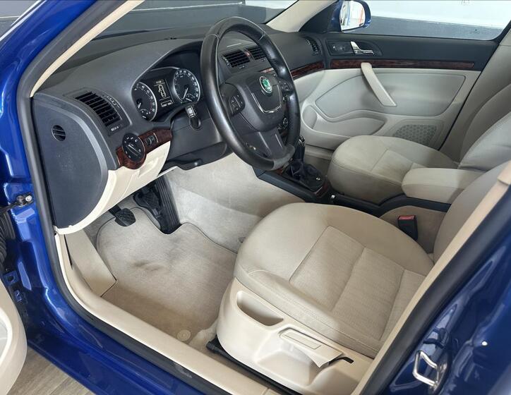 Škoda Octavia 10