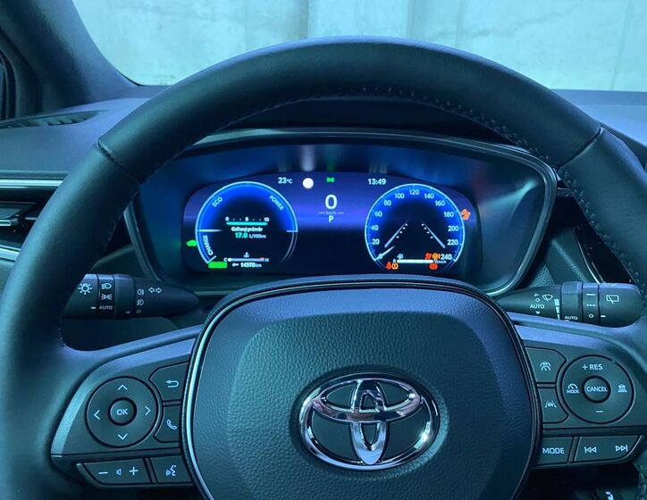 Toyota Corolla 13