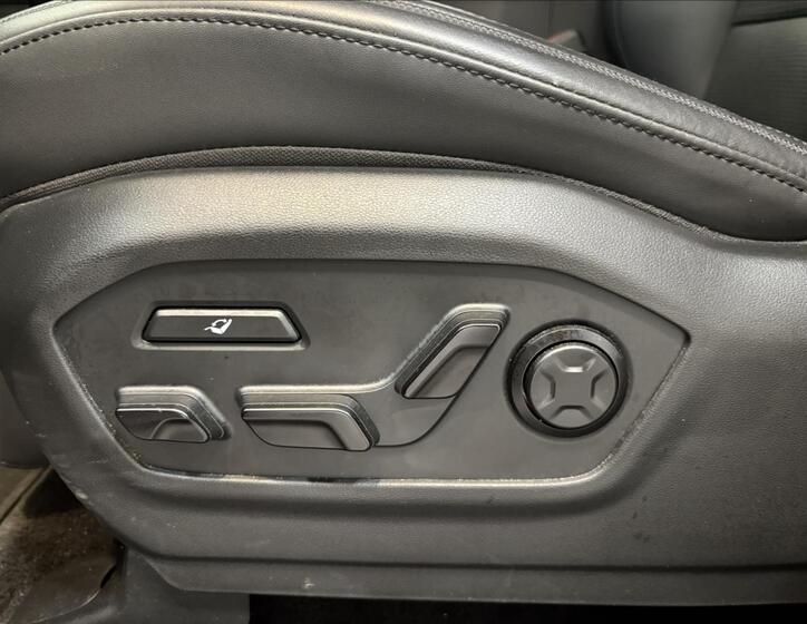 Hyundai Santa Fe 26