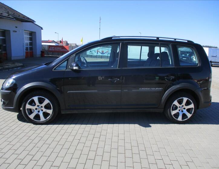 Volkswagen Touran 2