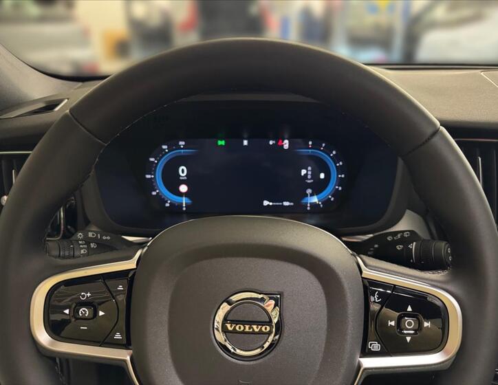Volvo XC60 8