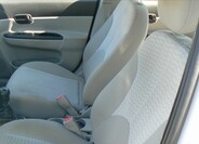 Hyundai Accent 11