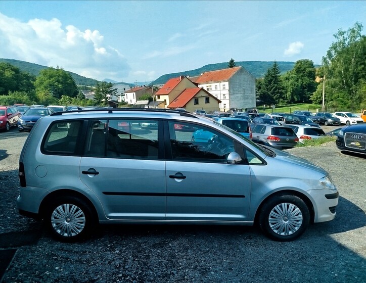 Volkswagen Touran 6