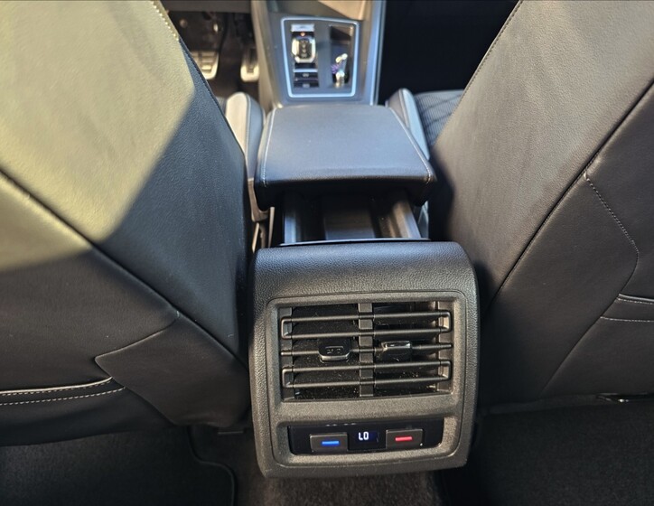 Volkswagen Golf 26