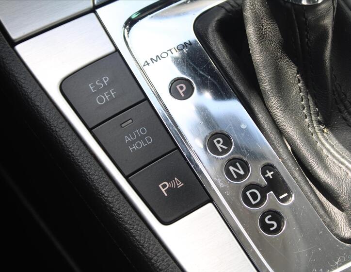 Volkswagen Passat CC 18