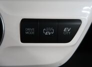 Toyota Prius 33