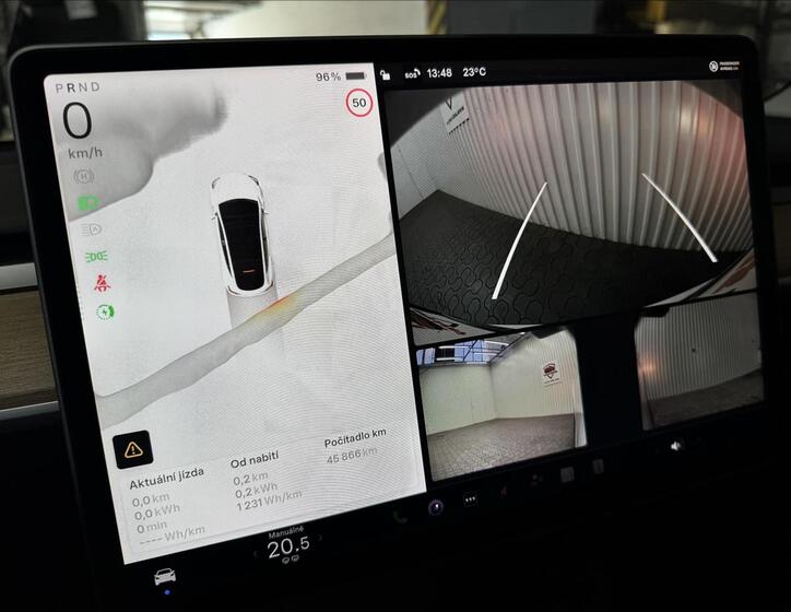 Tesla Model Y 24