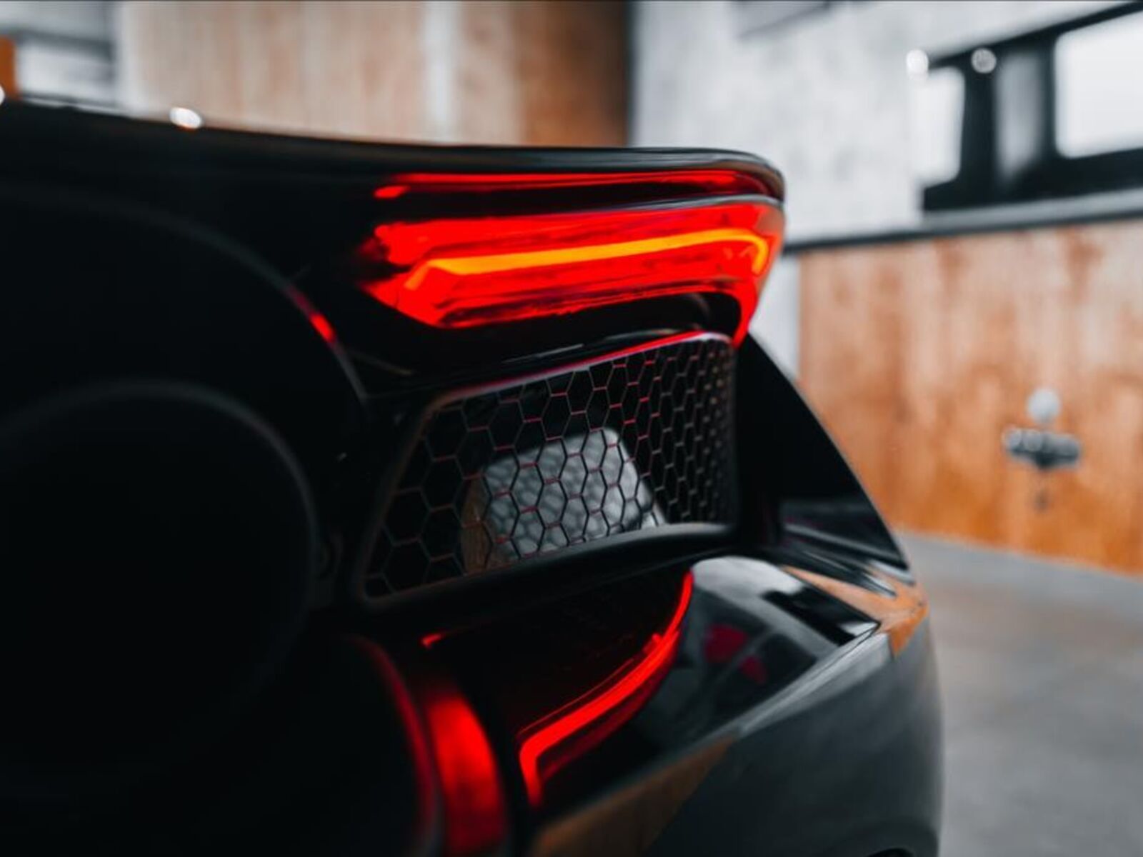 McLaren 720S 36
