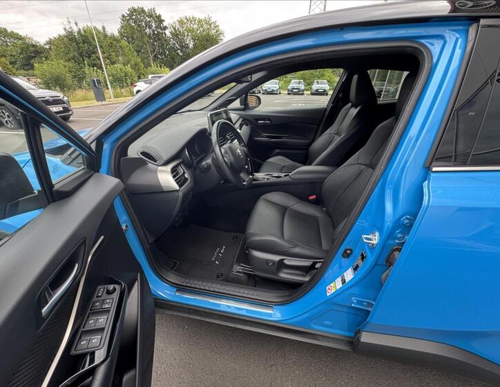 Toyota C-HR 9