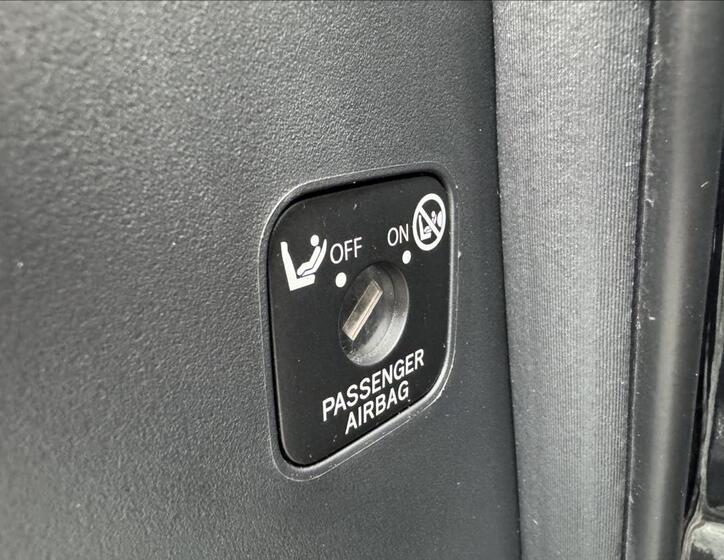 Toyota Auris 25
