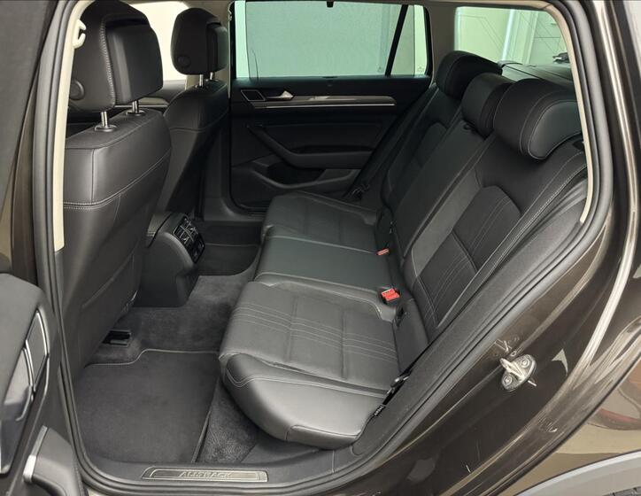 Volkswagen Passat 48