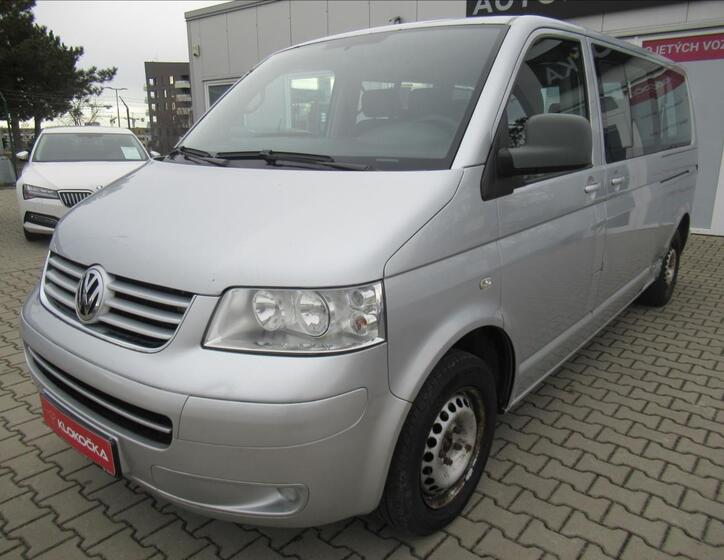 Volkswagen Caravelle 1