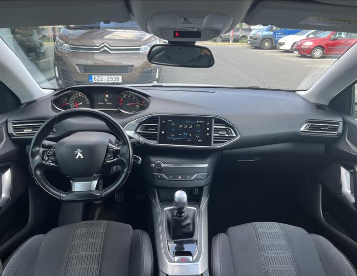 Peugeot 308 10