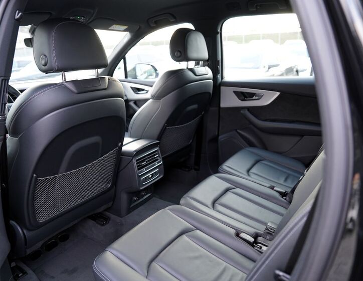 Audi Q7 33