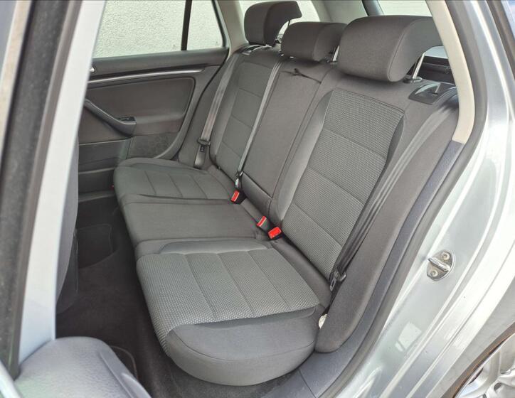 Volkswagen Golf 15
