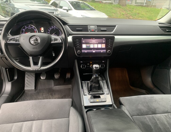 Škoda Superb 11