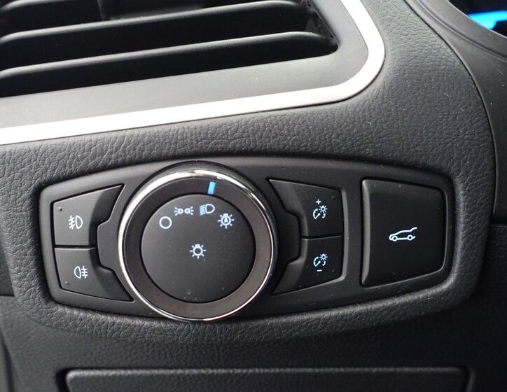 Ford Galaxy 19