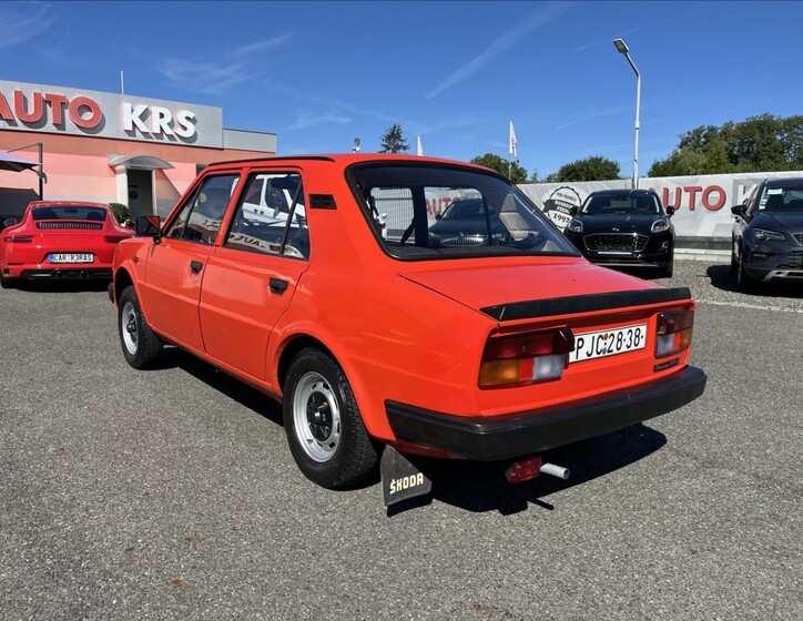 Škoda 105 8