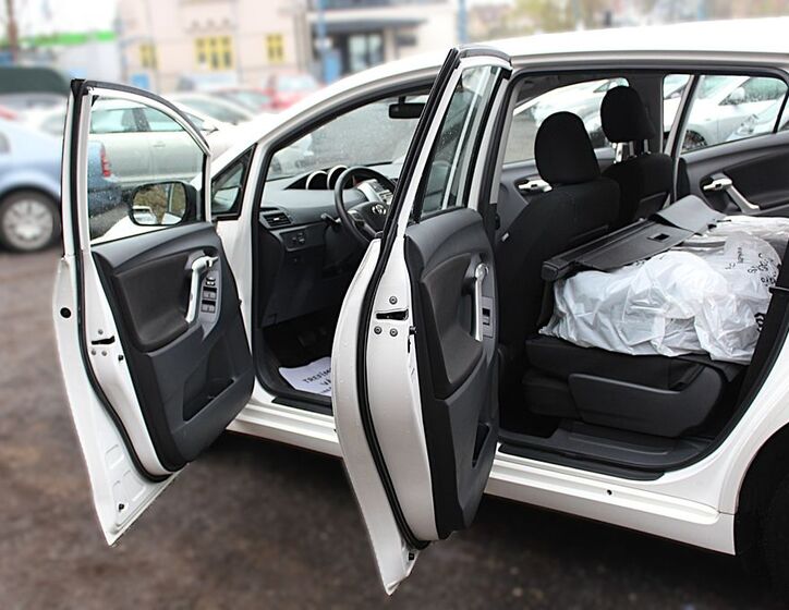 Toyota Verso 11