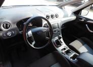 Ford S-MAX 9