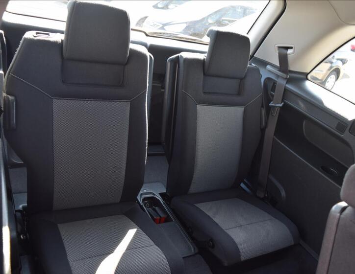 Opel Zafira 21