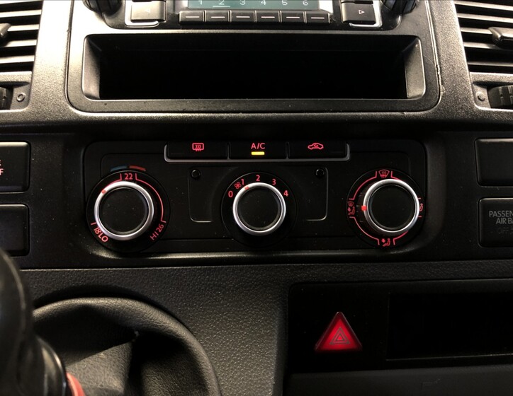 Volkswagen Transporter 22