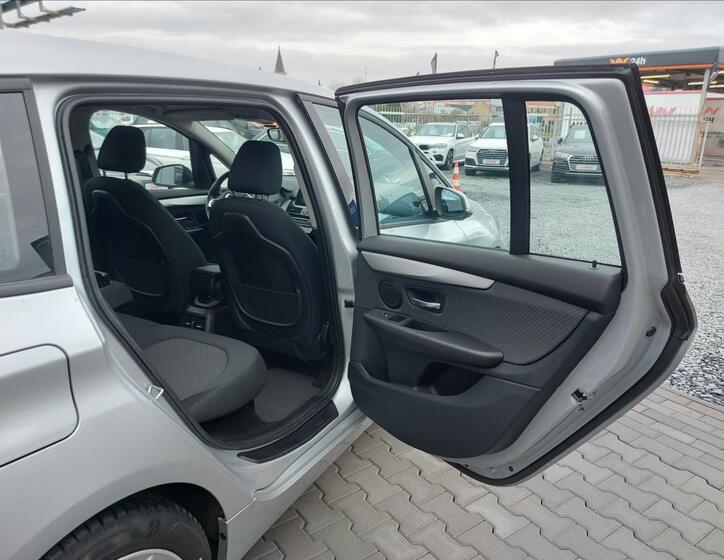 BMW Řada 2 18