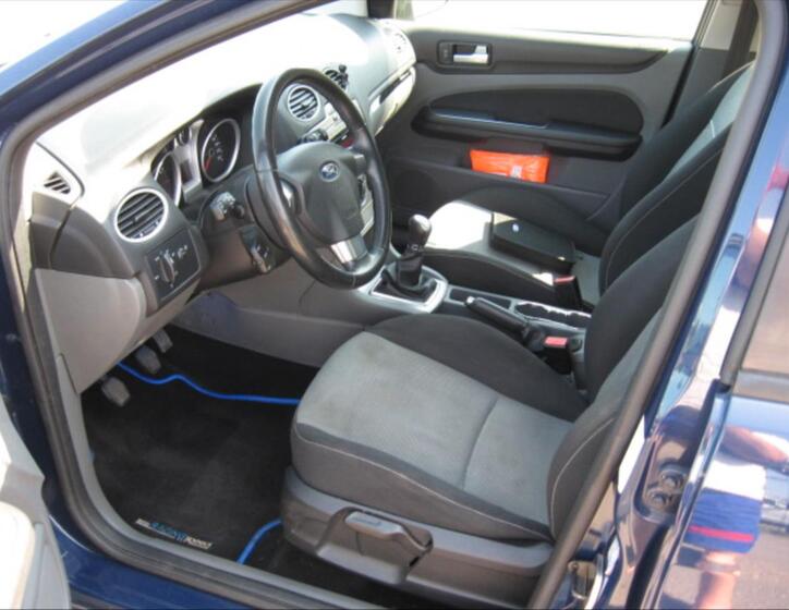 Ford Focus 8