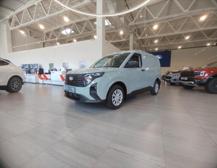 Ford Transit Courier 9