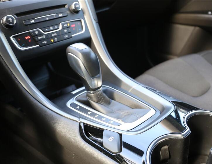 Ford Mondeo 32