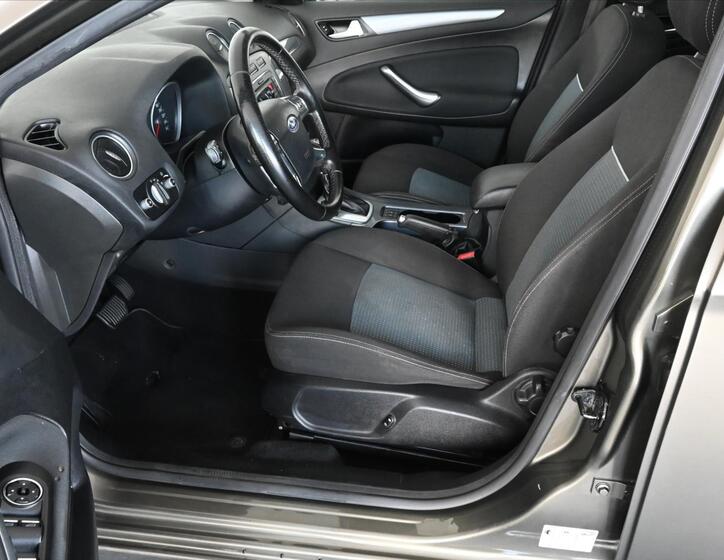 Ford Mondeo 9