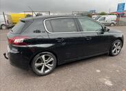 Peugeot 308 5