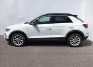 Volkswagen T-Roc 3