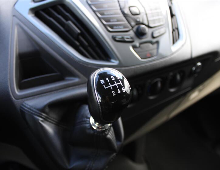 Ford Tourneo Custom 23