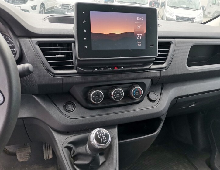 Renault Trafic 6